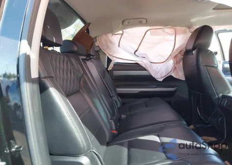 2019 Toyota Tundra Platinum 5.7L V8 z USA, uszkodzony, nr VIN 5TFAY5F11KX814257